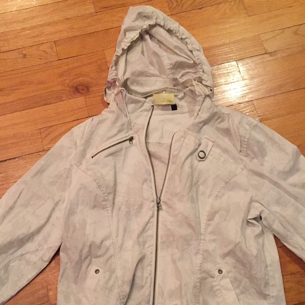 Oakley lightweight pale Windbreaker/removable hood